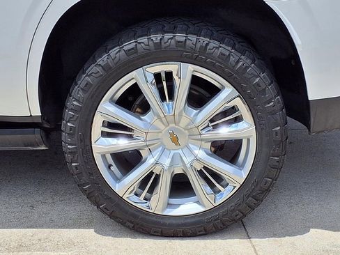 Used 2023 Chevrolet Tahoe High Country w/ LPO, Illumination Package AWD/4WD image 27