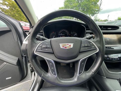 Used 2017 Cadillac XT5 Luxury w/ Driver Awareness Package AWD/4WD image 15