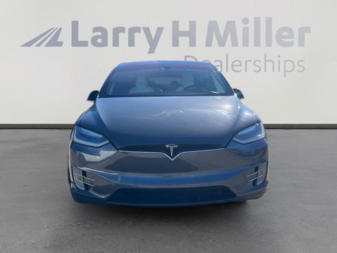 Used 2016 Tesla Model X image 8