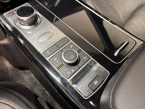 Used 2022 Land Rover Range Rover Westminster Edition image 15