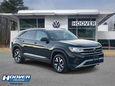 Used 2022 Volkswagen Atlas Cross Sport SE image 1
