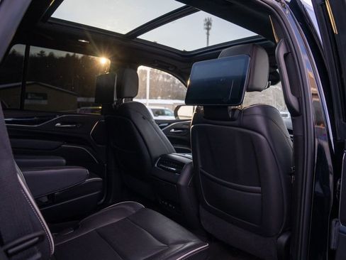 Used 2023 Cadillac Escalade Sport image 12