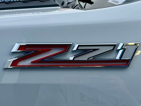 Used 2025 Chevrolet Silverado 2500 LTZ w/ LTZ Convenience Package image 21