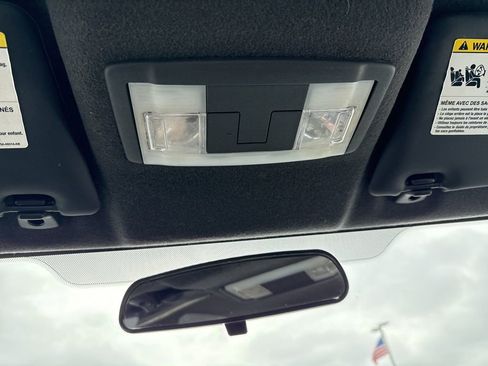 Used 2010 Ford Focus SE image 18