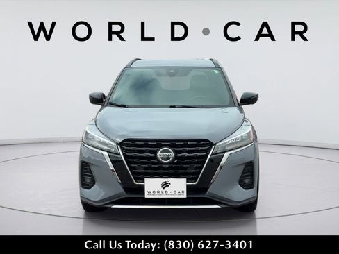 Used 2021 Nissan Kicks SR w/ SR Premium Package FWD image 16