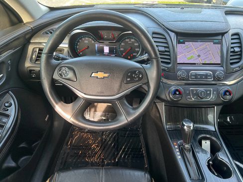 Used 2018 Chevrolet Impala Premier FWD image 30