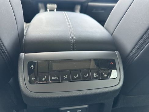 New 2026 Nissan Pathfinder SL w/ SL Premium Package AWD/4WD image 15