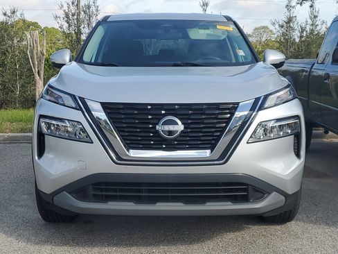 Certified 2023 Nissan Rogue SV image 2