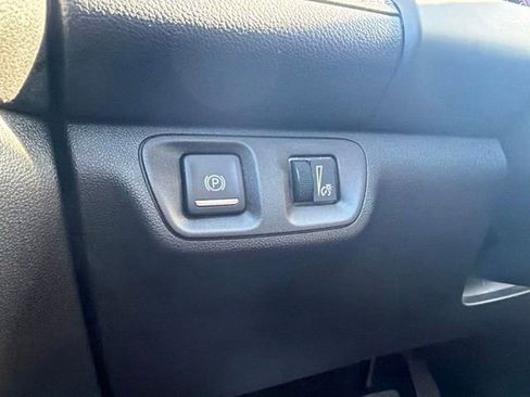 Used 2018 GMC Acadia Denali w/ Technology Package FWD image 42