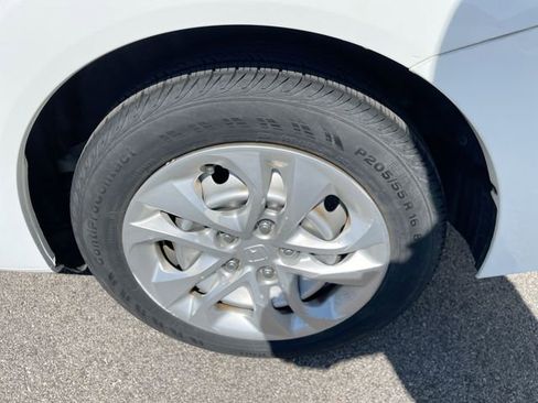 Used 2015 Honda Civic LX image 8