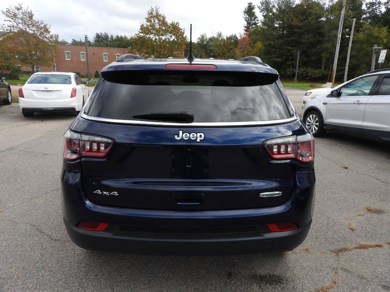Used 2020 Jeep Compass Latitude w/ Cold Weather Group AWD/4WD image 5