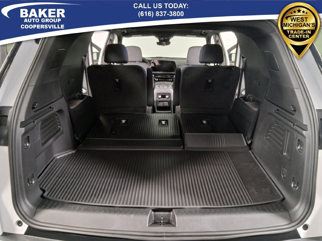 New 2027 Chevrolet Traverse LT w/ Sun and Wheel Package AWD/4WD image 16