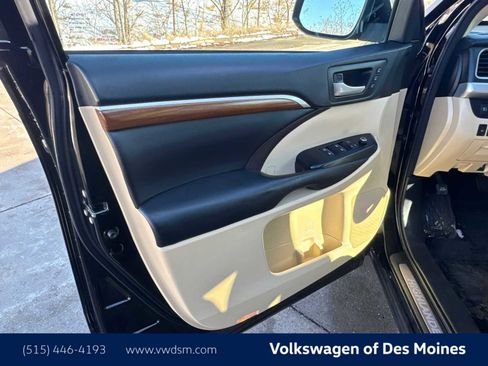 Used 2018 Toyota Highlander Limited image 22