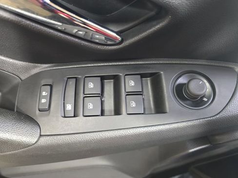 Used 2021 Chevrolet Trax LT w/ Driver Confidence Package image 28