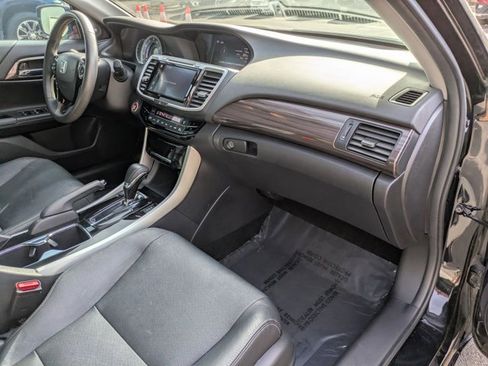 Used 2017 Honda Accord EX-L image 24