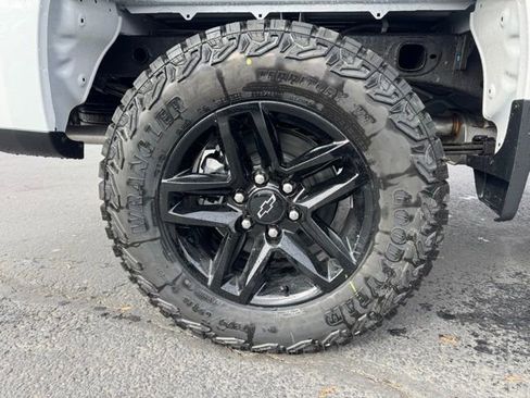 New 2026 Chevrolet Silverado 1500 Custom Trail Boss image 9