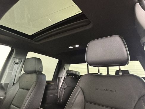 Used 2025 GMC Sierra 2500 Denali w/ Denali Reserve Package AWD/4WD image 16