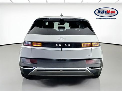 Used 2022 Hyundai Ioniq 5 SE image 7