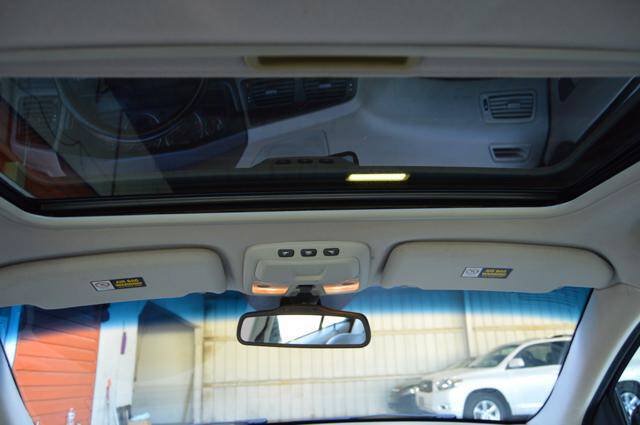 Used 2005 Volvo S60 2.5T FWD image 23