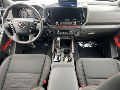 Used 2025 Nissan Frontier PRO-4X image 2