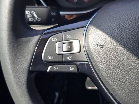 Used 2020 Volkswagen Jetta SE w/ SE Cold Weather Package FWD image 29