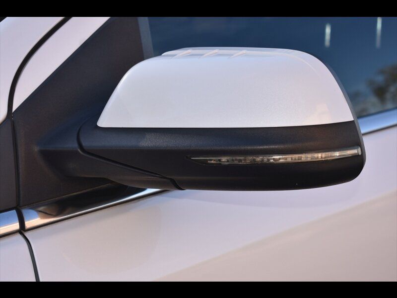 Used 2013 Lincoln MKX AWD image 48