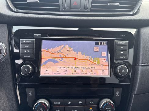 Used 2020 Nissan Rogue SV w/ Sun & Sound Touring Package image 23