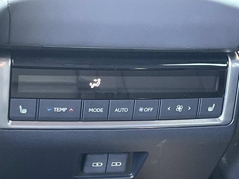 Used 2025 Lexus GX 550 w/ Accessory Package (Z1) AWD/4WD image 18