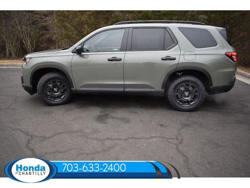 New 2026 Honda Pilot TrailSport image 4
