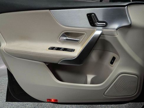 Used 2020 Mercedes-Benz A 220 image 7