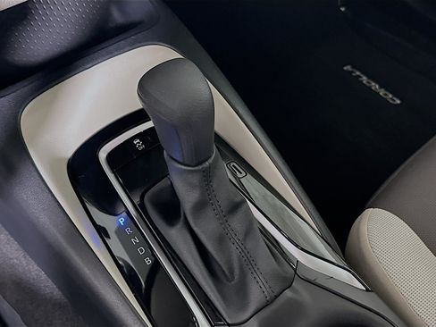 Used 2024 Toyota Corolla LE FWD image 20