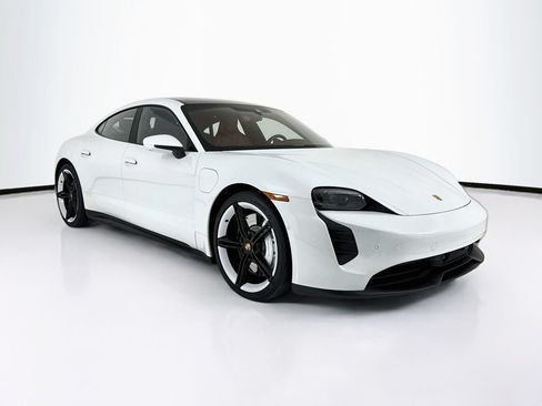 Certified 2022 Porsche Taycan GTS AWD/4WD image 7