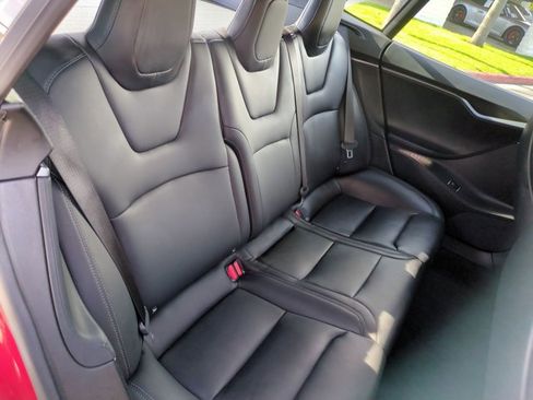 Used 2020 Tesla Model S Long Range Plus image 18