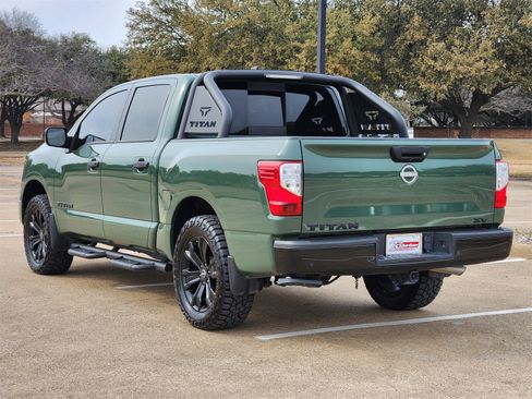 Used 2024 Nissan Titan SV w/ SV Bronze Edition Package image 4