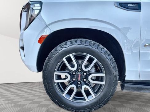 Used 2023 GMC Yukon AT4 w/ Technology Package AWD/4WD image 40