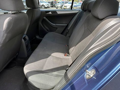 Used 2016 Volkswagen Jetta SE FWD image 13