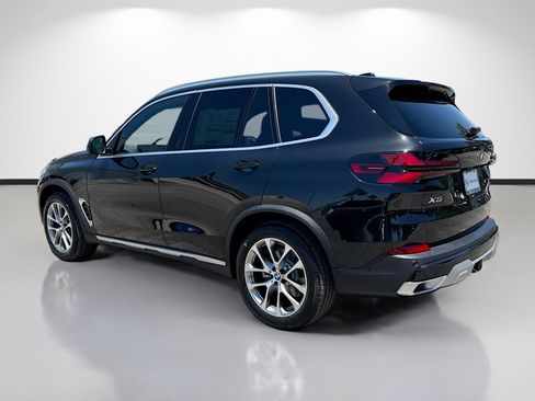 New 2026 BMW X5 sDrive40i RWD image 5