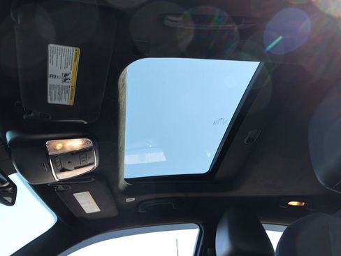 Used 2023 Dodge Charger Scat Pack RWD image 22
