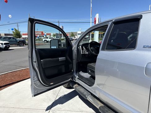 Used 2008 Toyota Tundra SR5 AWD/4WD image 10
