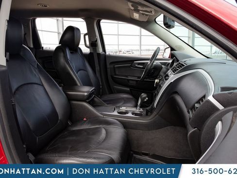 Used 2012 Chevrolet Traverse LT w/ LPO, 'HIT The Road' Package FWD image 18