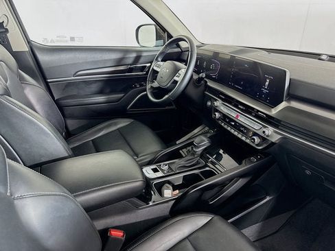 Certified 2024 Kia Telluride S w/ S Sunroof Package AWD/4WD image 31