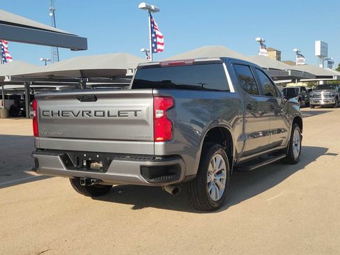 Used 2020 Chevrolet Silverado 1500 Custom w/ Custom Value Package RWD image 8