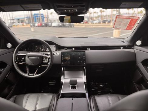 Used 2024 Land Rover Range Rover Evoque Dynamic SE AWD/4WD image 10