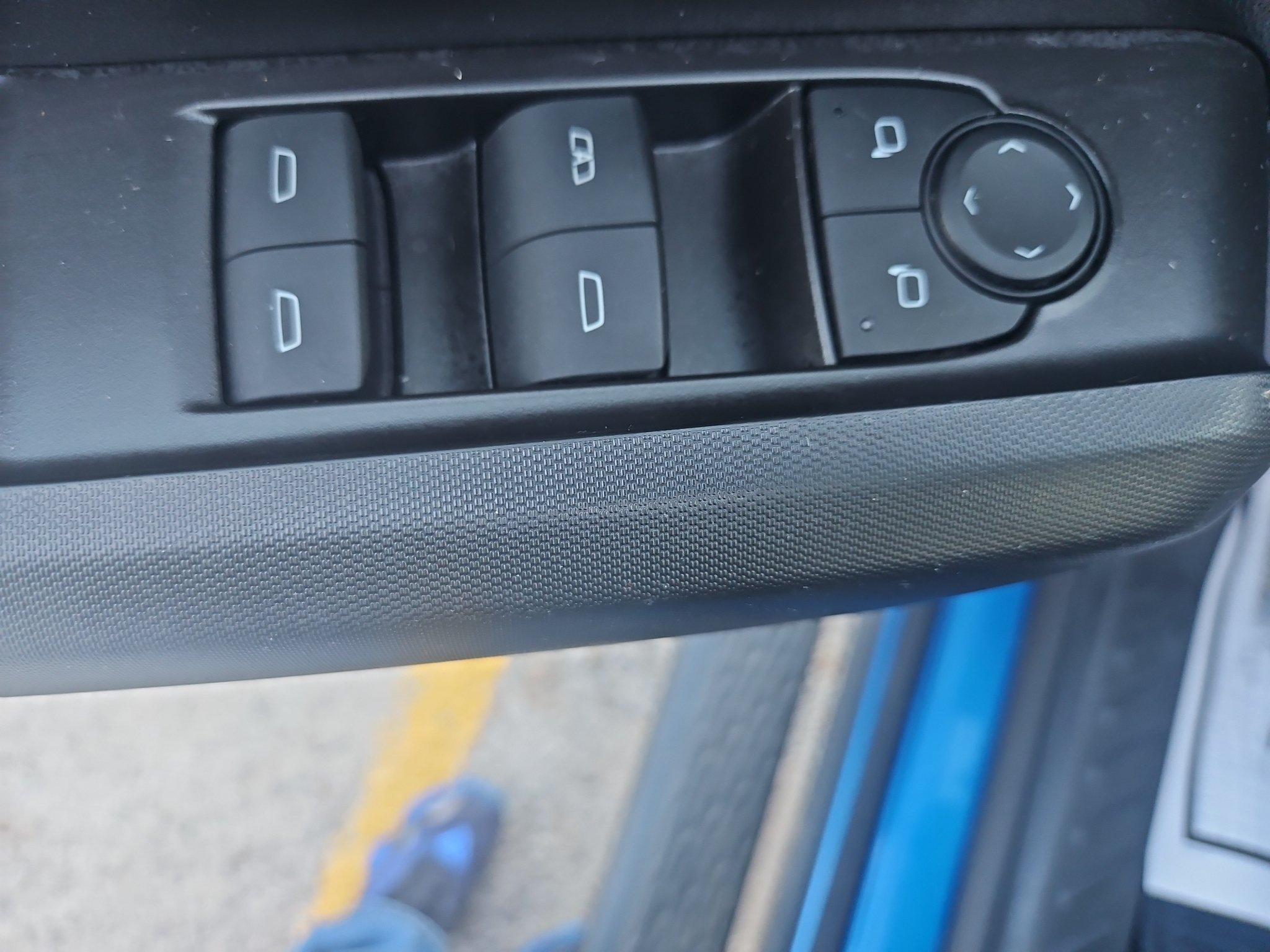 Used 2024 Chevrolet Colorado LT w/ LT Convenience Package RWD image 10