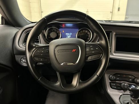 Used 2023 Dodge Challenger SXT RWD image 15