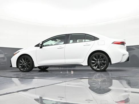 Used 2025 Toyota Corolla SE FWD image 21
