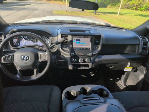 Used 2024 RAM 2500 Tradesman w/ Chrome Appearance Group image 10