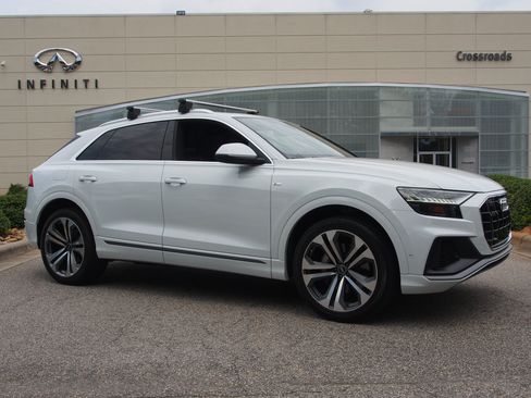 Used 2022 Audi Q8 Premium Plus w/ Premium Plus Package AWD/4WD image 1