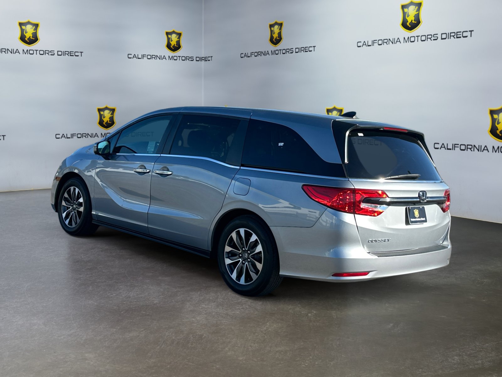 Used 2023 Honda Odyssey EX-L image 3