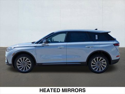 New 2025 Lincoln Corsair Reserve image 3